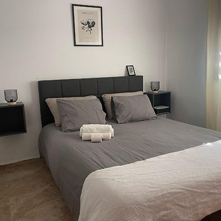 Отель Astral-Habitacion Doble Privada En Casa Compartida-Uebica2 Майрена-дель-Альхарафе Экстерьер фото