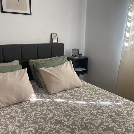 Отель Astral-Habitacion Doble Privada En Casa Compartida-Uebica2 Майрена-дель-Альхарафе Экстерьер фото