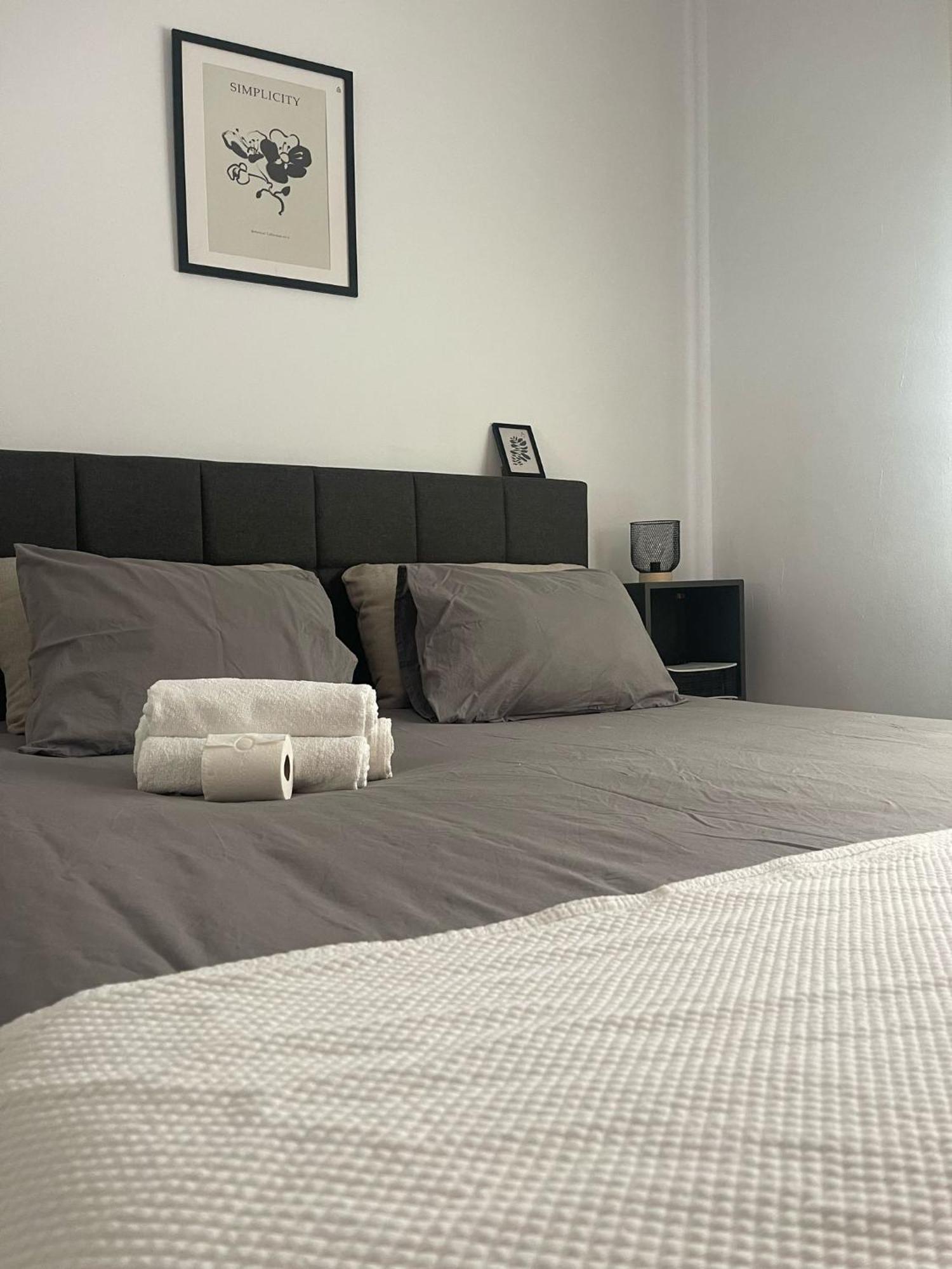Отель Astral-Habitacion Doble Privada En Casa Compartida-Uebica2 Майрена-дель-Альхарафе Экстерьер фото