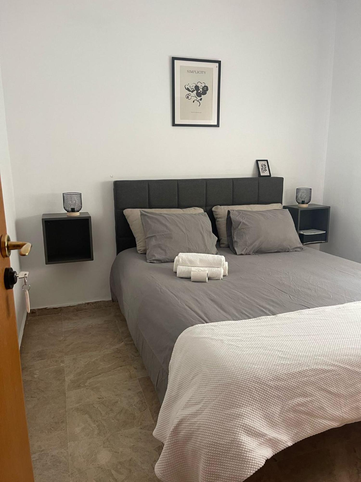 Отель Astral-Habitacion Doble Privada En Casa Compartida-Uebica2 Майрена-дель-Альхарафе Экстерьер фото