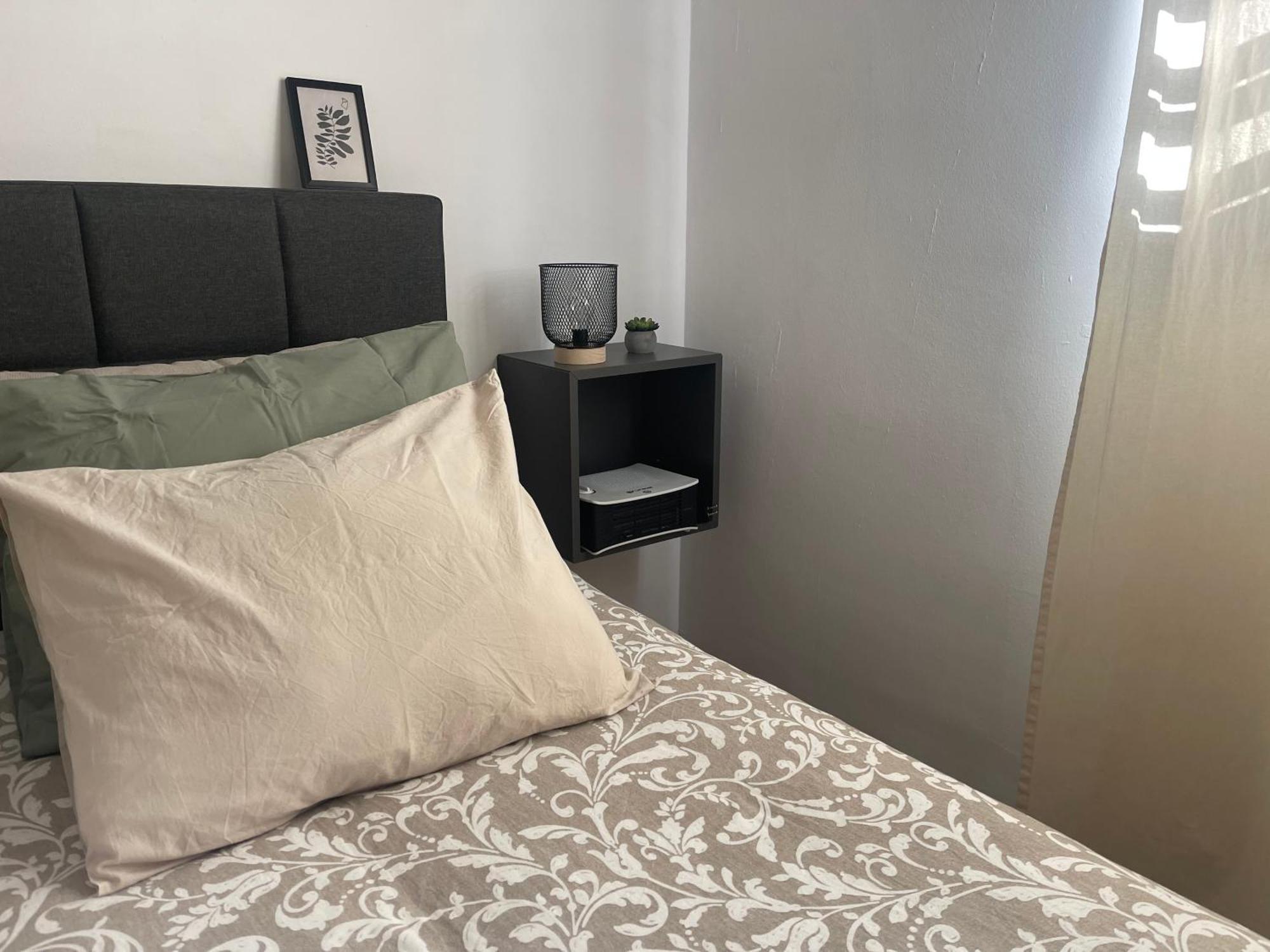 Отель Astral-Habitacion Doble Privada En Casa Compartida-Uebica2 Майрена-дель-Альхарафе Экстерьер фото
