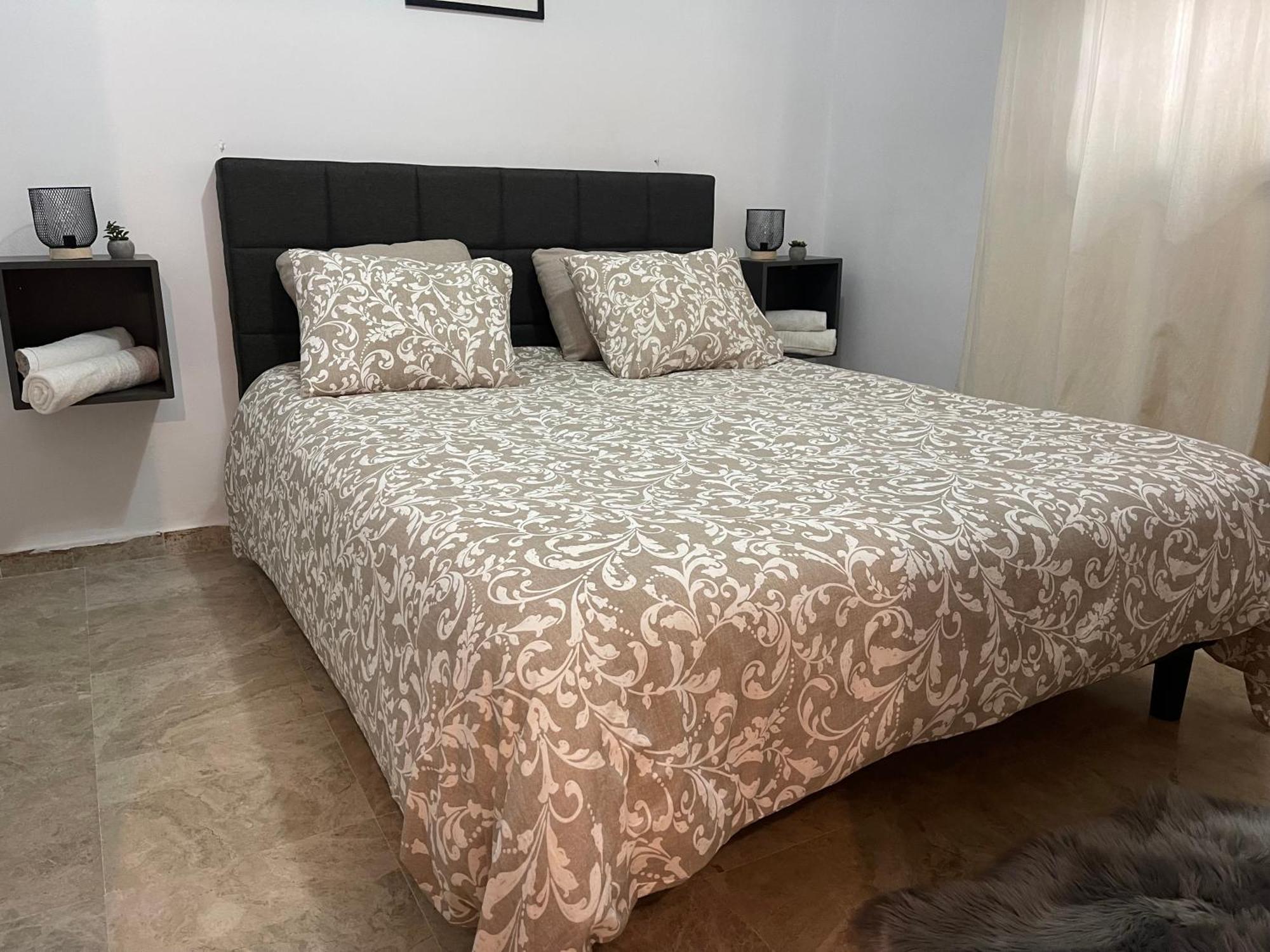 Отель Astral-Habitacion Doble Privada En Casa Compartida-Uebica2 Майрена-дель-Альхарафе Экстерьер фото