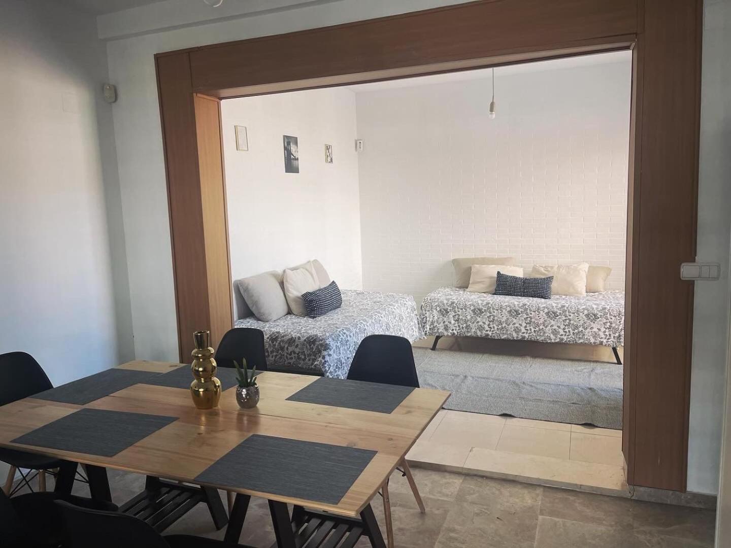 Отель Astral-Habitacion Doble Privada En Casa Compartida-Uebica2 Майрена-дель-Альхарафе Экстерьер фото